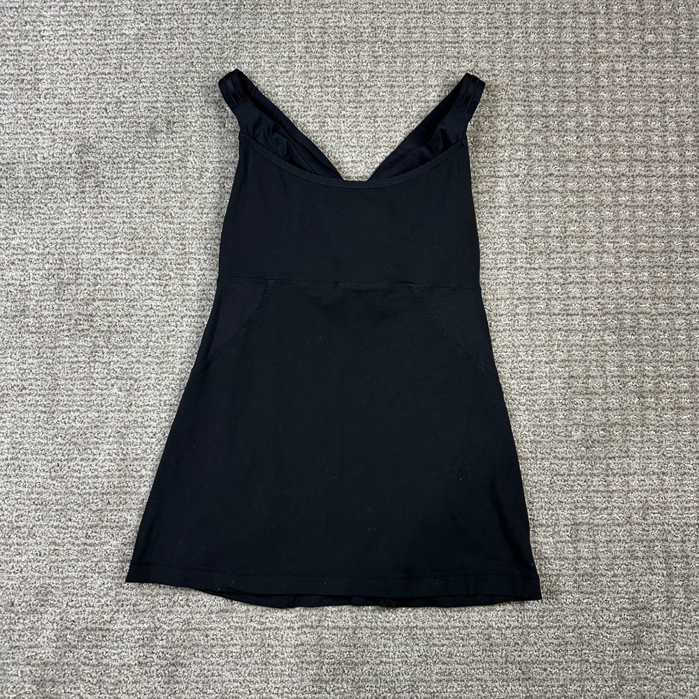 Lululemon Black V-Neck Racerback Athletic Tank Top with Shelf Bra Mesh Panels